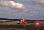 Immagine di Bombardamento aereo giapponese Teatro pacifico, 1944, secondo 20 filmato di repertorio 65675074897