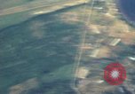 Standbild strafing japanischen Frachter Pacific Theater, 1944, aus Sekunde 5 historischem Filmmaterial Videoclip 65675074900