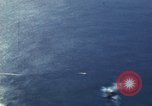 Standbild strafing japanischen Frachter Pacific Theater, 1944, aus Sekunde 18 historischem Filmmaterial Videoclip 65675074900