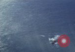 Standbild strafing japanischen Frachter Pacific Theater, 1944, aus Sekunde 19 historischem Filmmaterial Videoclip 65675074900