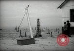 Immagine di Pozzi di petrolio California United States USA, 1938, secondo 22 filmato di repertorio 65675074906
