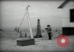 Immagine di Pozzi di petrolio California United States USA, 1938, secondo 27 filmato di repertorio 65675074906