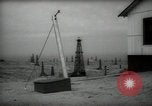 Immagine di Pozzi di petrolio California United States USA, 1938, secondo 29 filmato di repertorio 65675074906