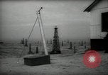 Immagine di Pozzi di petrolio California United States USA, 1938, secondo 30 filmato di repertorio 65675074906