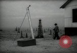 Immagine di Pozzi di petrolio California United States USA, 1938, secondo 32 filmato di repertorio 65675074906