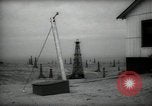 Immagine di Pozzi di petrolio California United States USA, 1938, secondo 43 filmato di repertorio 65675074906