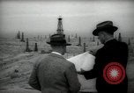 Immagine di Pozzi di petrolio California United States USA, 1938, secondo 58 filmato di repertorio 65675074906