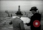 Immagine di Pozzi di petrolio California United States USA, 1938, secondo 60 filmato di repertorio 65675074906