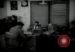 Immagine di Lavoratori a scrivania Taft California USA, 1938, secondo 4 filmato di repertorio 65675074907