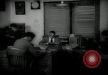 Immagine di Lavoratori a scrivania Taft California USA, 1938, secondo 5 filmato di repertorio 65675074907