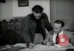 Immagine di Lavoratori a scrivania Taft California USA, 1938, secondo 31 filmato di repertorio 65675074907