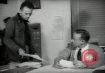 Immagine di Lavoratori a scrivania Taft California USA, 1938, secondo 37 filmato di repertorio 65675074907