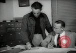 Immagine di Lavoratori a scrivania Taft California USA, 1938, secondo 41 filmato di repertorio 65675074907