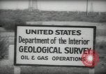 Immagine di Gli ingegneri di USGS Taft California USA, 1938, secondo 10 filmato di repertorio 65675074908