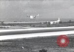 Standbild B-29 Superfortress Bombers Insel Tinian Marianen, 1945, aus Sekunde 32 historischem Filmmaterial Videoclip 65675074910