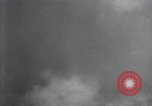 Standbild Luftaufnahmen Japan, 1945, aus Sekunde 28 historischem Filmmaterial Videoclip 65675074911