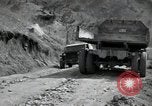 Standbild Lkws Kachil-Bong Korea, 1952, aus Sekunde 5 historischem Filmmaterial Videoclip 65675074932