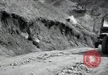 Standbild Lkws Kachil-Bong Korea, 1952, aus Sekunde 16 historischem Filmmaterial Videoclip 65675074932