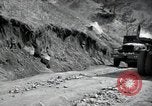 Standbild Lkws Kachil-Bong Korea, 1952, aus Sekunde 18 historischem Filmmaterial Videoclip 65675074932