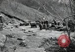 Standbild Lkws Kachil-Bong Korea, 1952, aus Sekunde 38 historischem Filmmaterial Videoclip 65675074932