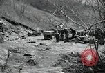 Standbild Lkws Kachil-Bong Korea, 1952, aus Sekunde 39 historischem Filmmaterial Videoclip 65675074932