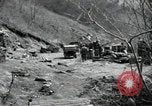Standbild Lkws Kachil-Bong Korea, 1952, aus Sekunde 40 historischem Filmmaterial Videoclip 65675074932
