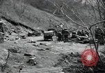 Standbild Lkws Kachil-Bong Korea, 1952, aus Sekunde 41 historischem Filmmaterial Videoclip 65675074932