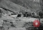 Standbild Lkws Kachil-Bong Korea, 1952, aus Sekunde 42 historischem Filmmaterial Videoclip 65675074932