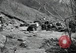 Standbild Lkws Kachil-Bong Korea, 1952, aus Sekunde 43 historischem Filmmaterial Videoclip 65675074932