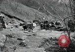 Standbild Lkws Kachil-Bong Korea, 1952, aus Sekunde 44 historischem Filmmaterial Videoclip 65675074932