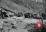 Standbild Lkws Kachil-Bong Korea, 1952, aus Sekunde 50 historischem Filmmaterial Videoclip 65675074932