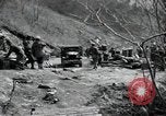 Standbild Lkws Kachil-Bong Korea, 1952, aus Sekunde 57 historischem Filmmaterial Videoclip 65675074932
