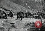 Standbild Lkws Kachil-Bong Korea, 1952, aus Sekunde 59 historischem Filmmaterial Videoclip 65675074932
