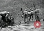 Standbild USA Soldaten Kachil-Bong Korea, 1952, aus Sekunde 16 historischem Filmmaterial Videoclip 65675074937