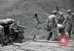 Standbild USA Soldaten Kachil-Bong Korea, 1952, aus Sekunde 24 historischem Filmmaterial Videoclip 65675074937