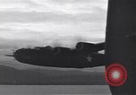 Standbild B-24 Befreier Guadalcanal Salomonen, 1943, aus Sekunde 20 historischem Filmmaterial Videoclip 65675074952