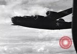 Standbild B-24 Befreier Guadalcanal Salomonen, 1943, aus Sekunde 31 historischem Filmmaterial Videoclip 65675074952