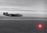 Standbild B-24 Befreier Guadalcanal Salomonen, 1943, aus Sekunde 32 historischem Filmmaterial Videoclip 65675074952