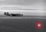 Standbild B-24 Befreier Guadalcanal Salomonen, 1943, aus Sekunde 33 historischem Filmmaterial Videoclip 65675074952