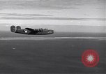 Standbild B-24 Befreier Guadalcanal Salomonen, 1943, aus Sekunde 35 historischem Filmmaterial Videoclip 65675074952