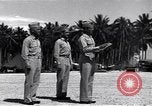 Immagine di 44Th Fighter Squadron Cerimonia di premiazione Guadalcanal nelle Isole Salomone, 1943, secondo 9 filmato di repertorio 65675074953