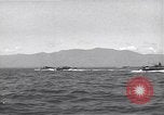 Standbild landing vehicle tracked Lingayen Philippinen, 1945, aus Sekunde 10 historischem Filmmaterial Videoclip 65675074978