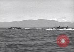 Standbild landing vehicle tracked Lingayen Philippinen, 1945, aus Sekunde 14 historischem Filmmaterial Videoclip 65675074978