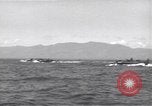 Standbild landing vehicle tracked Lingayen Philippinen, 1945, aus Sekunde 15 historischem Filmmaterial Videoclip 65675074978