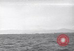 Standbild landing vehicle tracked Lingayen Philippinen, 1945, aus Sekunde 25 historischem Filmmaterial Videoclip 65675074978