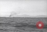 Standbild landing vehicle tracked Lingayen Philippinen, 1945, aus Sekunde 34 historischem Filmmaterial Videoclip 65675074978