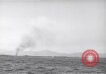 Standbild landing vehicle tracked Lingayen Philippinen, 1945, aus Sekunde 40 historischem Filmmaterial Videoclip 65675074978
