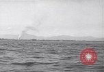Standbild landing vehicle tracked Lingayen Philippinen, 1945, aus Sekunde 53 historischem Filmmaterial Videoclip 65675074978