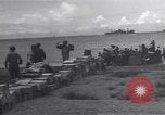 Immagine di Soldati statunitensi Guadalcanal nelle Isole Salomone, 1944, secondo 23 filmato di repertorio 65675074983