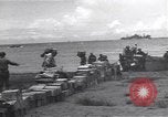 Immagine di Soldati statunitensi Guadalcanal nelle Isole Salomone, 1944, secondo 28 filmato di repertorio 65675074983